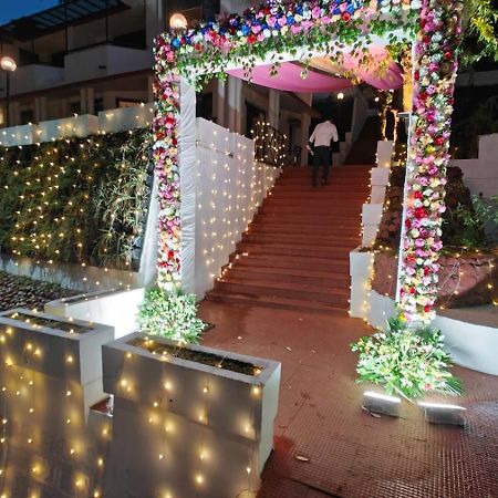 Surbee Resort Mussoorie Kültér fotó