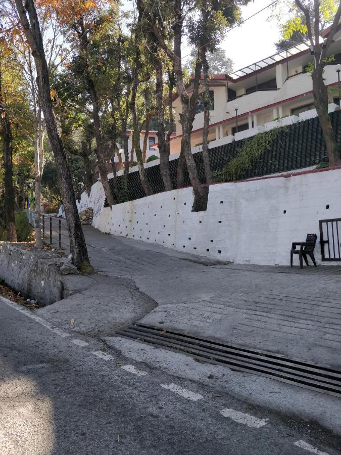Surbee Resort Mussoorie Kültér fotó
