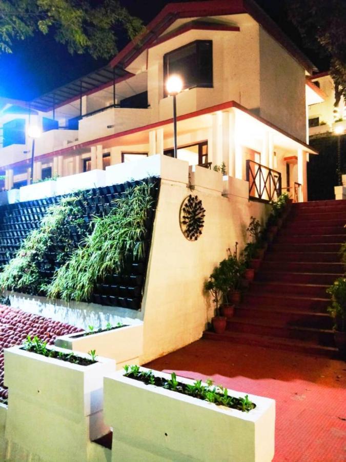 Surbee Resort Mussoorie Kültér fotó