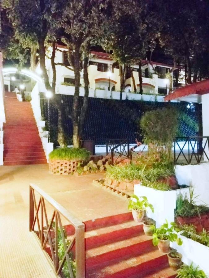 Surbee Resort Mussoorie Kültér fotó